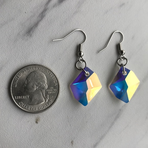 Genuine swarovski crystal boho dangly earrings - Picture 3 of 8